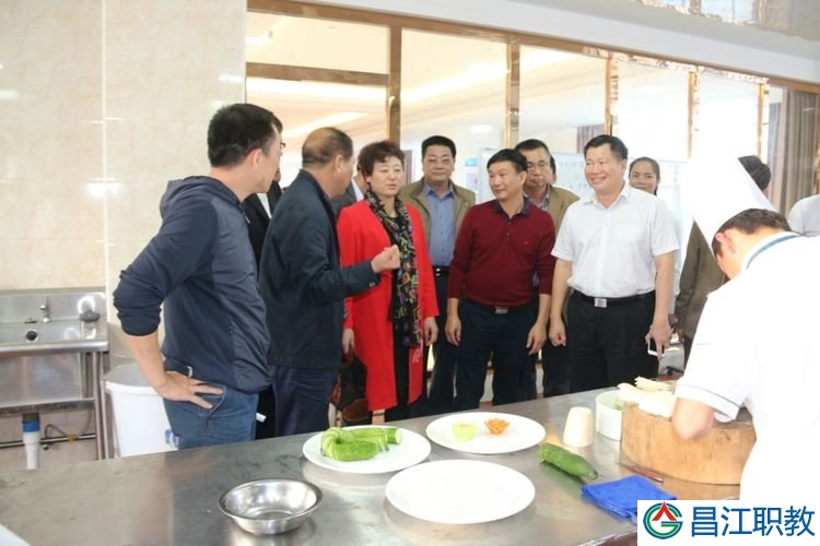 省政协领导莅临昌江县职业教育中心调研(图5)