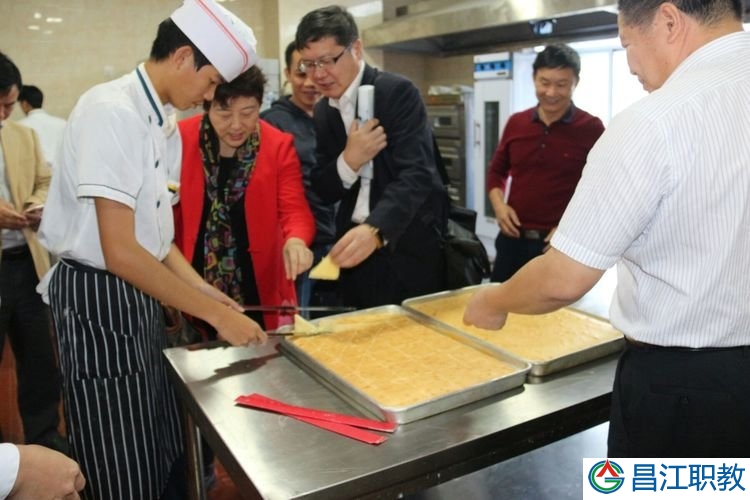 省政协领导莅临昌江县职业教育中心调研(图9)