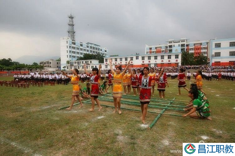 昌江职教中心“一学一做”专题系列活动(二)(图6) 昌江职教中心“一学一做”专题系列活动(二)(图6)