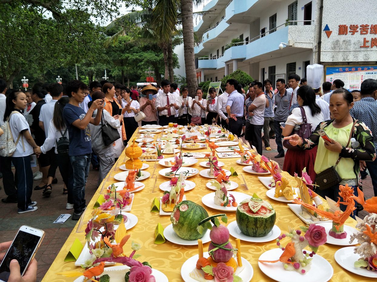 昌江县职业教育中心校园“开放日”(图1)